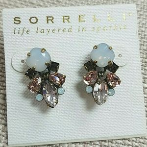 Beautiful Sorrelli Stud Earrings NWT Pale Pink